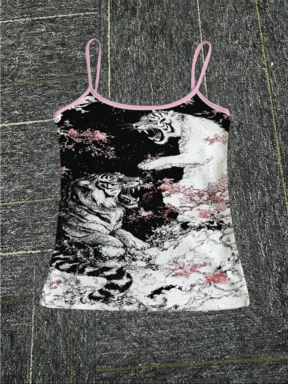 White Tiger Graphic Cami Spaghetti Strap Tank - Size Small NWOT